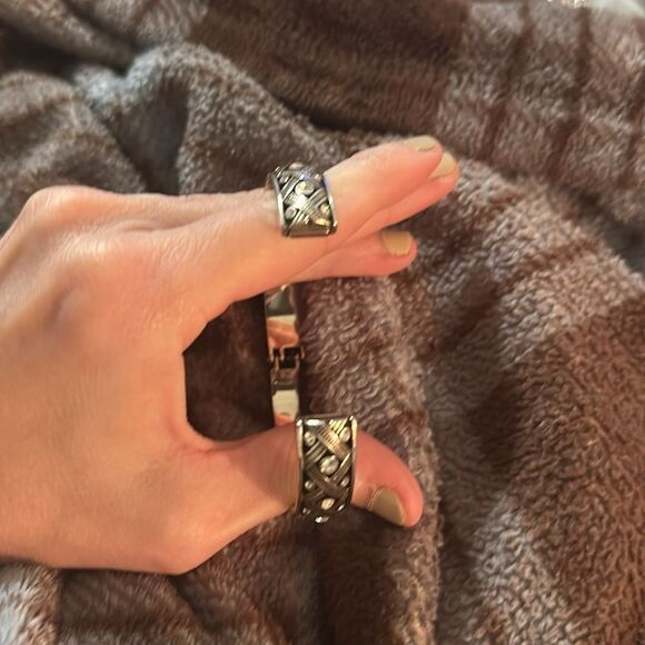 Brighton Swarovski crystals hinged bracelet with magnetic closure with pouch - Picture 4 of 6